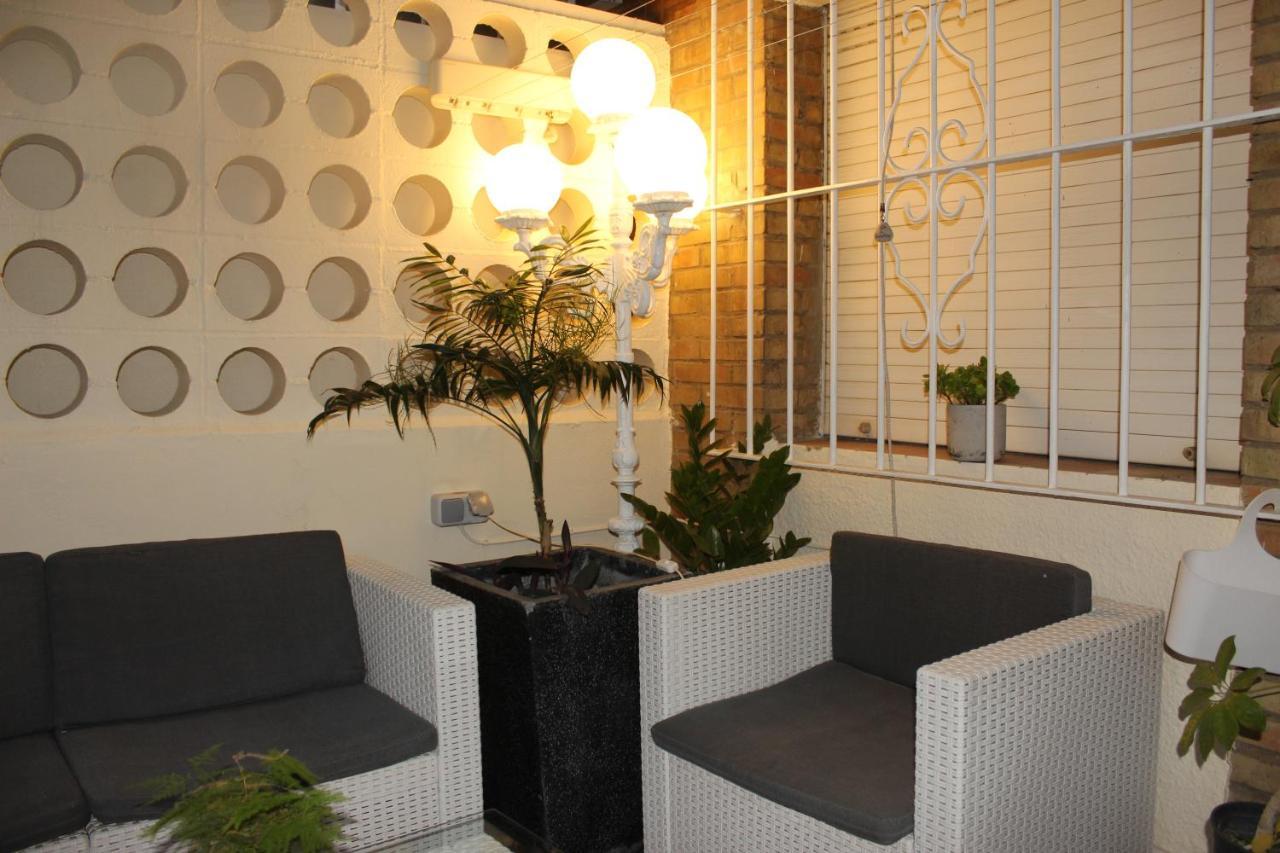 Apartamento Jardin Cerca Del Centro Севилья Экстерьер фото